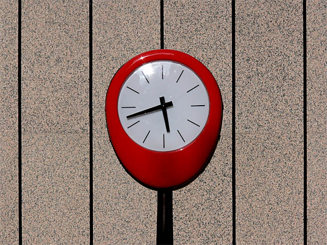 baldiri : red clock : BALDIRI07062801.jpg